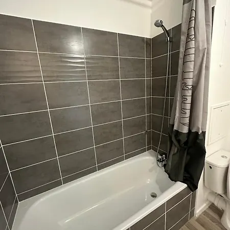Agreable 2 Pieces Avec Balcon Et Parking Transports By Immo Kit Apartment *