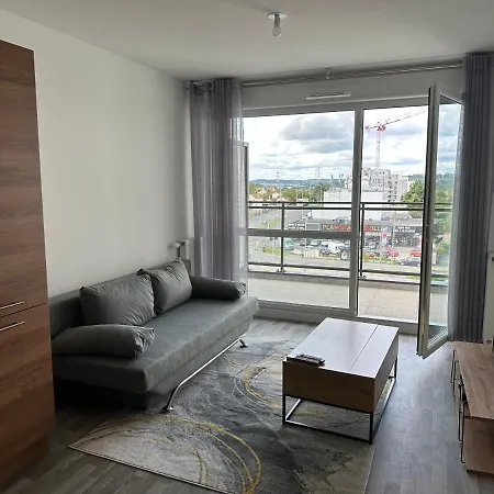 Agreable 2 Pieces Avec Balcon Et Parking Transports By Immo Kit Apartment Sarcelles